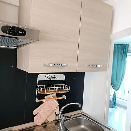 Jeb's Sweet Rooftop דירה